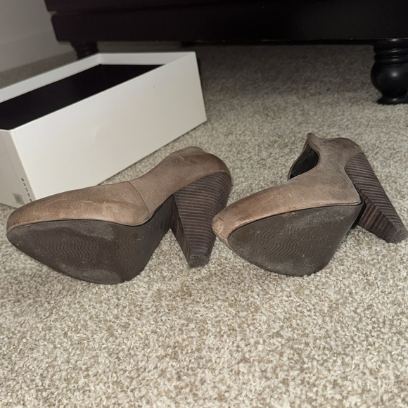 Trouve Tristin-Lea Heel Pumps - Picture 5 of 9